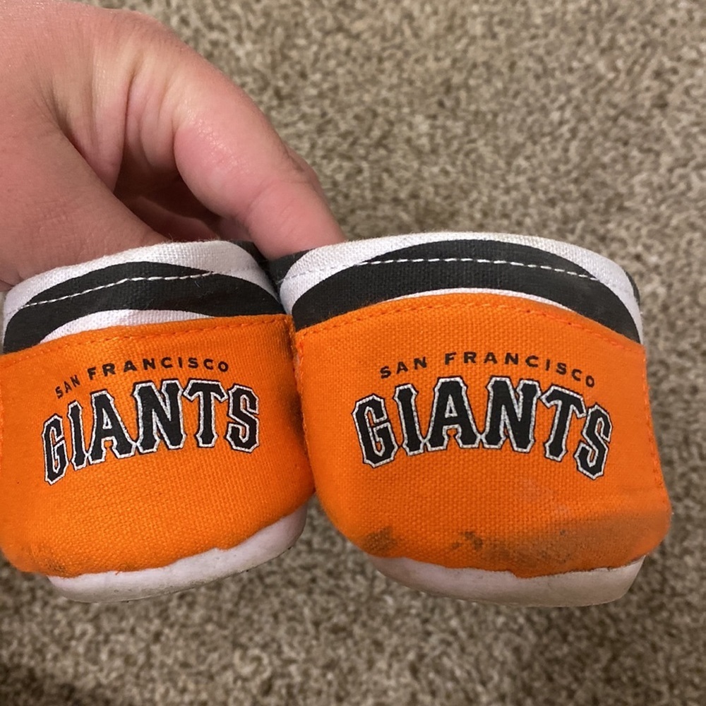 Women’s San Francisco Giants shoes - Picture 3 of 5